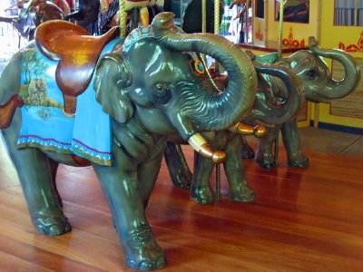 Carrusel de elefantes
