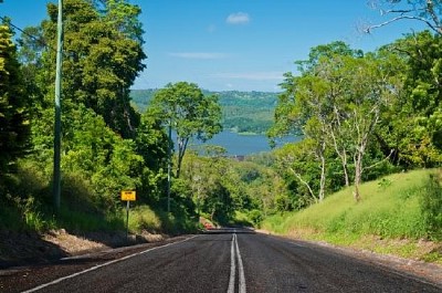 Straße zum See Baroon, Queensland, Australien