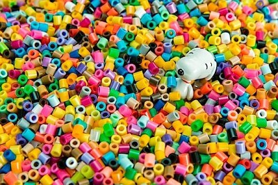 Perles colorées Snoopy