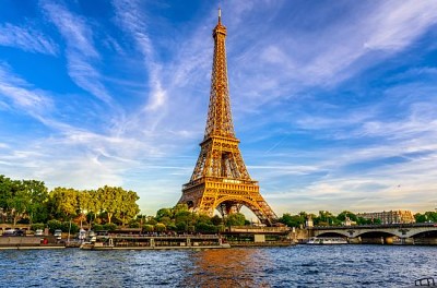 Pariser Eiffelturm und Seine in Paris