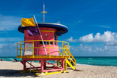 Lifeguard tower on South Beach jigsaw puzzle
