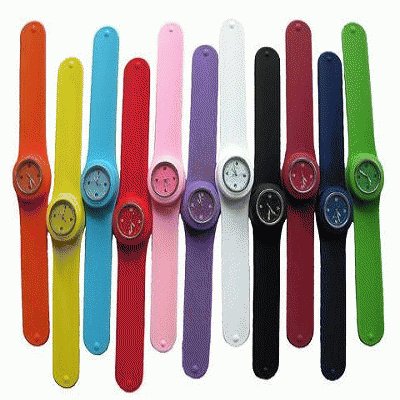 relojes multicolores