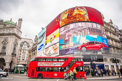 Piccadilly Circus, LONDRES
