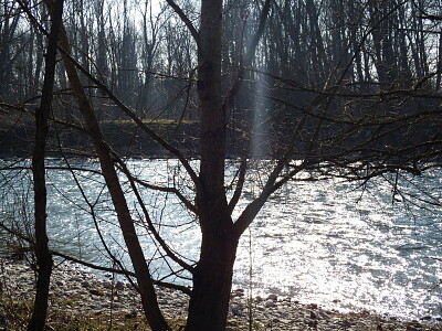 giochi di luce sul fiume